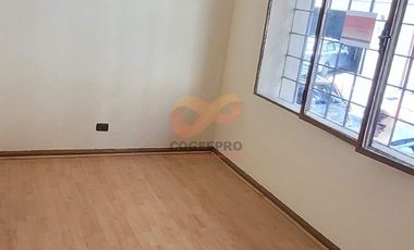 Arriendo Amplia Oficina 3 Ambientes – Pleno Santiago Centro