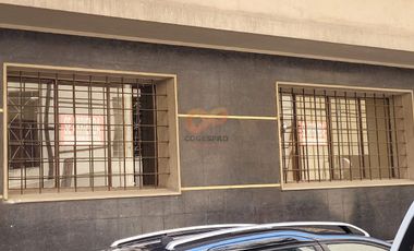 Arriendo Amplia Oficina 3 Ambientes – Pleno Santiago Centro