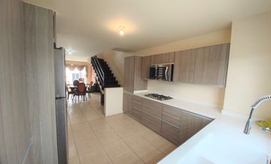 DEPARTAMENTO EN VENTA EN ROSARITO. 127m². Cerquita a Waldos y Calimax Rosarito. 3 recamaras, 3 baños completos, Terraza vista al mar.