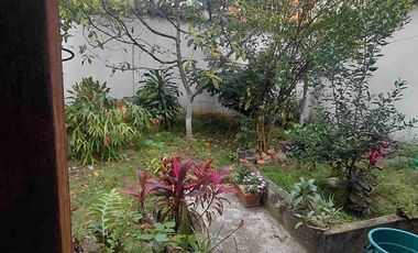 Vendo  Bucaramanga  Barrio el Prado exelente ubicación  Amplia casa   230 metros construidos 8 x26 fondo.