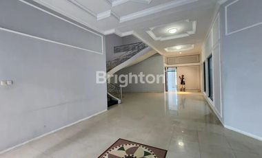 Dharnahusada Indah, Rumah Siap Huni, Utk Kantor,usaha...posisi Jalan Kembar