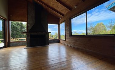 Amplia Casa en Arriendo con Vista al Mar – Sector Parpalen, Puerto Montt