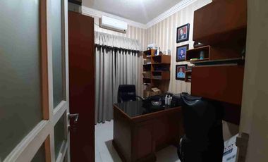 Rumah luas 537m2  jual murah BU di Condet keramat Jati Jakarta Timur