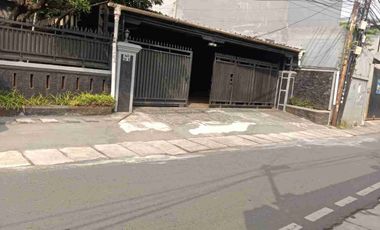Rumah luas 537m2  jual murah BU di Condet keramat Jati Jakarta Timur