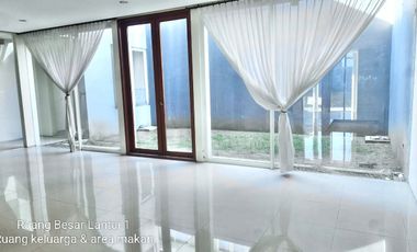 JUAL / SEWA RUMAH ASRI 2 LANTAI GREENLAKE CITRALAND