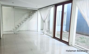 JUAL / SEWA RUMAH ASRI 2 LANTAI GREENLAKE CITRALAND