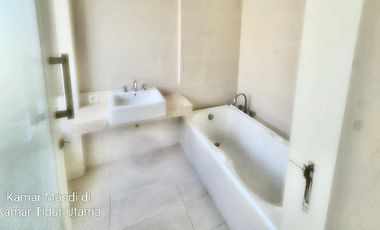 JUAL / SEWA RUMAH ASRI 2 LANTAI GREENLAKE CITRALAND