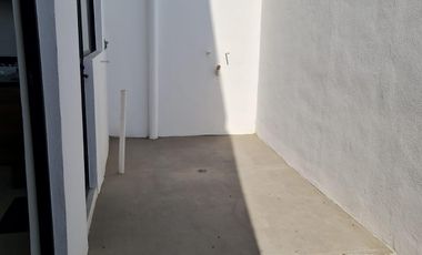 HERMOSA CASA EN PRIVADA AMPLIA DE 3 HABITACIONES TODAS CON BAÑO COMPLETO