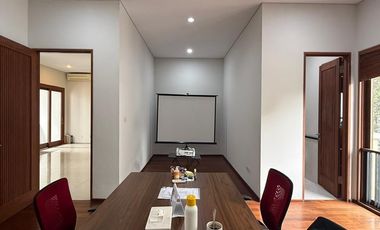 RUMAH MODERN SIAP HUNI KEBAYORAN BARU JALAN LEBAR DALAM KOMPLEK DEKAT SENAYAN, PAKUBUWONO, DAN SUDIRMAN