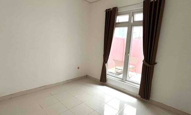 Disewakan Rumah Mezanine Dekat Masjid dan Danau di Citragran