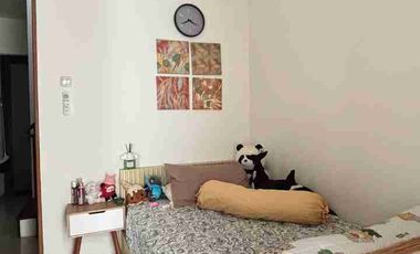 JUAL CEPAT BU Cluster Rempoa (Lokasi Super Strategis, Dekat Kemana-mana) Rumah 2 1/2 Lantai Siap Huni Full Furnished SHM 1,8 M