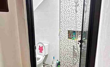 JUAL CEPAT BU Cluster Rempoa (Lokasi Super Strategis, Dekat Kemana-mana) Rumah 2 1/2 Lantai Siap Huni Full Furnished SHM 1,8 M