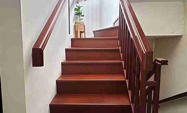 JUAL CEPAT BU Cluster Rempoa (Lokasi Super Strategis, Dekat Kemana-mana) Rumah 2 1/2 Lantai Siap Huni Full Furnished SHM 1,8 M