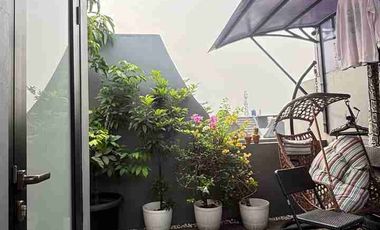 JUAL CEPAT BU Cluster Rempoa (Lokasi Super Strategis, Dekat Kemana-mana) Rumah 2 1/2 Lantai Siap Huni Full Furnished SHM 1,8 M