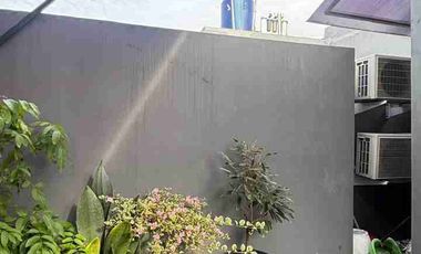 JUAL CEPAT BU Cluster Rempoa (Lokasi Super Strategis, Dekat Kemana-mana) Rumah 2 1/2 Lantai Siap Huni Full Furnished SHM 1,8 M