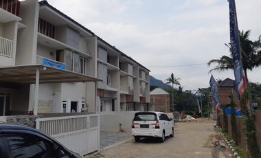 Dijual  Rumah Bagus terawat lokasi Perumahan Podo Rukun Eksekutif Batu Malang