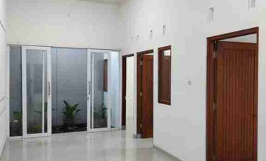 dijual Rumah cantik lokasi dekat kantor Pemda Sleman