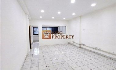 Disewakan Ruko Jembatan Lima Raya 4 Lantai Unfurnish Selesai Renovasi Cocok Untuk Segala Usaha & Kantor Area Strategis Dekat ITC Roxy Pasar Jembatan 5