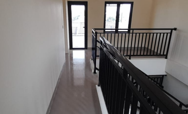 Di Jual !!! Kencana Loka Bsd City 3 + 1 Kamar Tidur Hadap Selatan