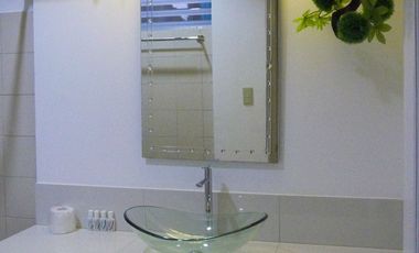Low Rise 1 Bedroom Apartment in Malate with Wifi and Pool