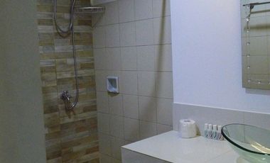 Low Rise 1 Bedroom Apartment in Malate with Wifi and Pool