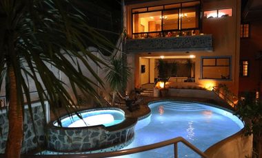 Low Rise 1 Bedroom Apartment in Malate with Wifi and Pool