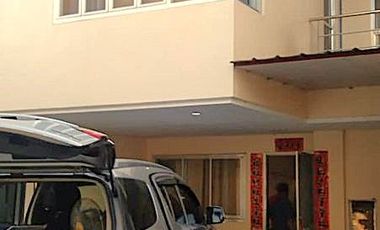Bayview Village 2-Storey 4-Bedroom Townhouse  with 2 Car Garage Maids' and Driver's Room For Rent or Sale at Tambo Paranaque