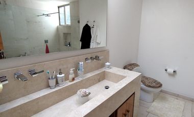 MARAVILLOSA CASA EN VENTA EN EXCLUSIVO CONDOMINIO EN LA PARTE BAJA DE SAN JERÓNIMO