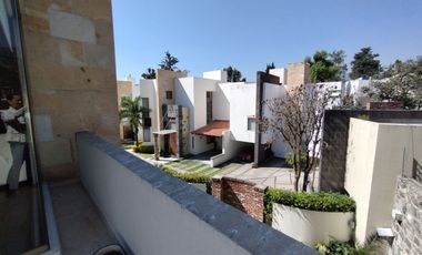 MARAVILLOSA CASA EN VENTA EN EXCLUSIVO CONDOMINIO EN LA PARTE BAJA DE SAN JERÓNIMO