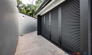 𝐁𝐫𝐚𝐧𝐝 𝐍𝐞𝐰 𝐇𝐨𝐮𝐬𝐞 𝐚𝐧𝐝 𝐋𝐨𝐭 𝐟𝐨𝐫 𝐒𝐚𝐥𝐞 𝐚𝐭 𝐏𝐚𝐫𝐤𝐫𝐢𝐝𝐠𝐞 𝐄𝐬𝐭𝐚𝐭𝐞 𝐢𝐧 𝐑𝐢𝐳𝐚𝐥