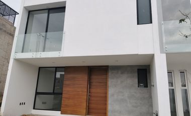 Casa con 120 m² Superficie de Terreno, 3 Recámaras en Renta en Senderos de Monte Verde