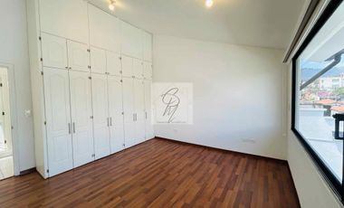 ARRIENDO CASA, CUMBAYÁ LA PRIMAVERA 3 DORMITORIOS