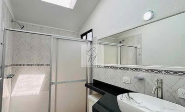 ARRIENDO CASA, CUMBAYÁ LA PRIMAVERA 3 DORMITORIOS