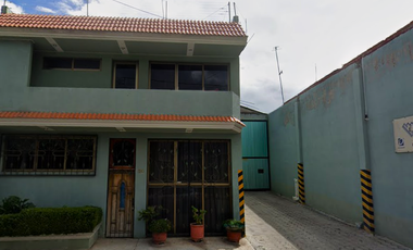 CASA DE 2 NIVELES CON BODEGA EN VENTA EN BARRIO DE GUADALUPE, CDAD. DE LIBRES, PUE. REMATE BANCARIO CON GRAN OPORTUNIDAD DE INVERSIÓN.