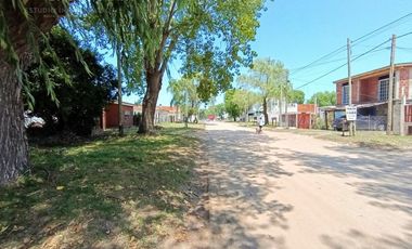 Casa Independiente Santa Teresita - Servicios Conectados - Lote Arbolado