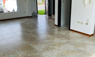 CASA DE ARRIENDO VALLE DE LOS CHILLOS SECTOR CAPELO