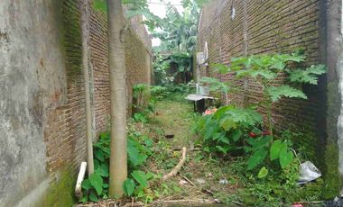 Dijual Rumah 13.5x29 Lengkap Kolam Renang, Depan Std Kalegowa