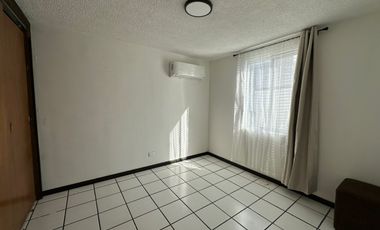 Casa en Renta Col. Villa de San Miguel