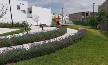 El Rosario - VENTA. Departamento en planta alta con 2 recámaras y amenidades