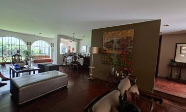🚨VENDO CASA  CERCA AL PARQUE EN SURCO  Urb  ROSAL (cerca simon Salguero)
