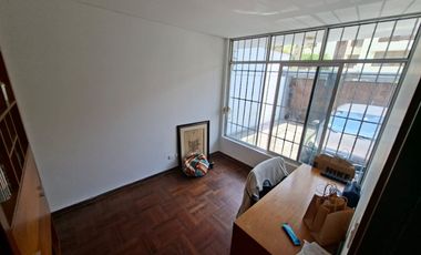 🚨VENDO CASA  CERCA AL PARQUE EN SURCO  Urb  ROSAL (cerca simon Salguero)