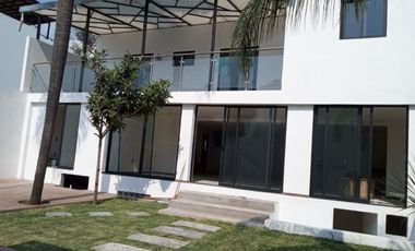 RENTO CASA EN FRACC. LOS FAROLES, CUERNAVACA