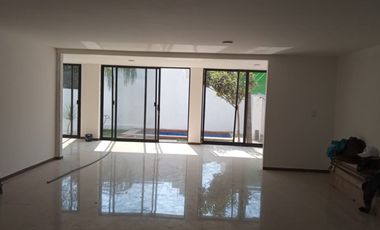 RENTO CASA EN FRACC. LOS FAROLES, CUERNAVACA