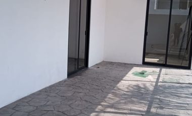 RENTO CASA EN FRACC. LOS FAROLES, CUERNAVACA