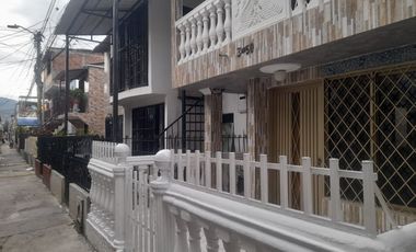 CASA EXTERNA BARRIO FLORALIA