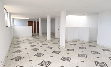VENDO CASA 3 PISOS VENTANILLA PACHACUTEC CALLAO