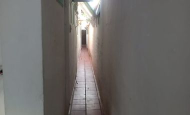 VENDO CASA CON APARTAMENTO EN BARRIO BOSTON AREA DE 300MTS 4 ALCOBAS ENREJADA