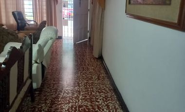 VENDO CASA CON APARTAMENTO EN BARRIO BOSTON AREA DE 300MTS 4 ALCOBAS ENREJADA