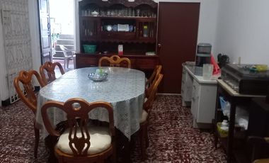VENDO CASA CON APARTAMENTO EN BARRIO BOSTON AREA DE 300MTS 4 ALCOBAS ENREJADA