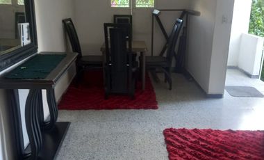 VENDO CASA CON APARTAMENTO EN BARRIO BOSTON AREA DE 300MTS 4 ALCOBAS ENREJADA